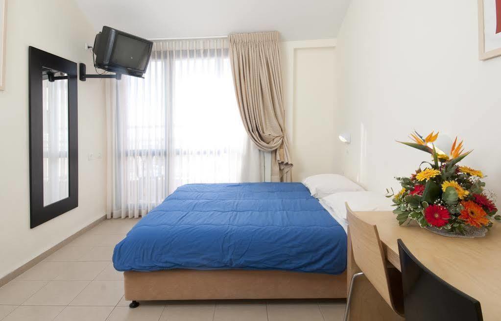 Hi - Shlomi Hostel Shelomi Exteriér fotografie